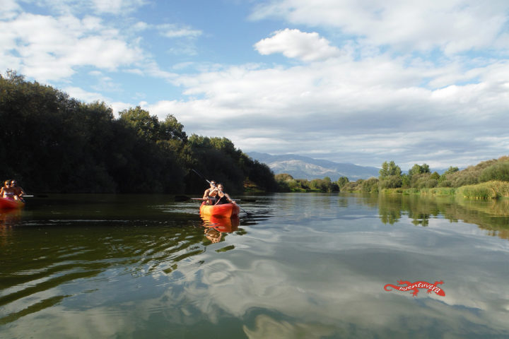 Kayak en el río Tietar